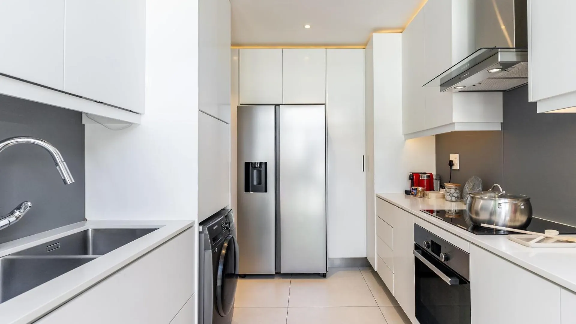 Camps Bay Nest - Townhouse With Ocean Views Villa Cape Town South Africa