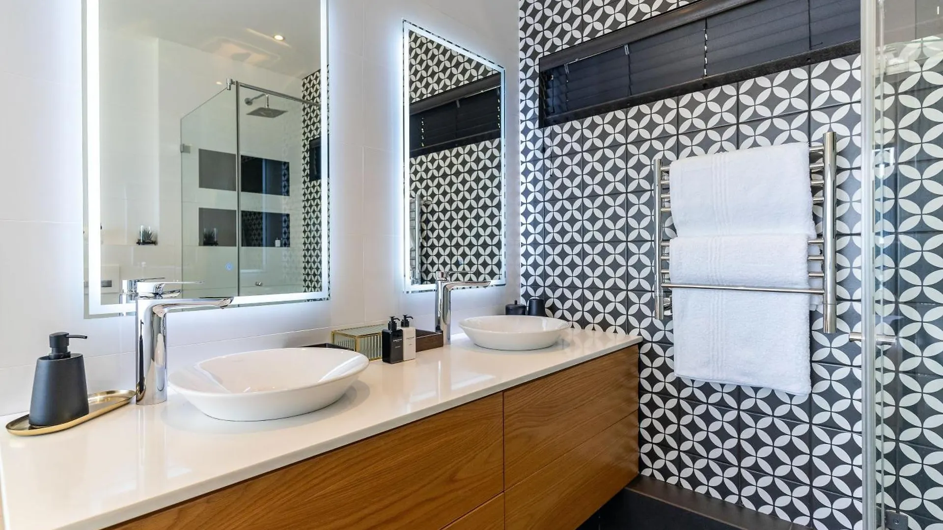 Camps Bay Nest - Townhouse With Ocean Views Villa Cape Town 0*,