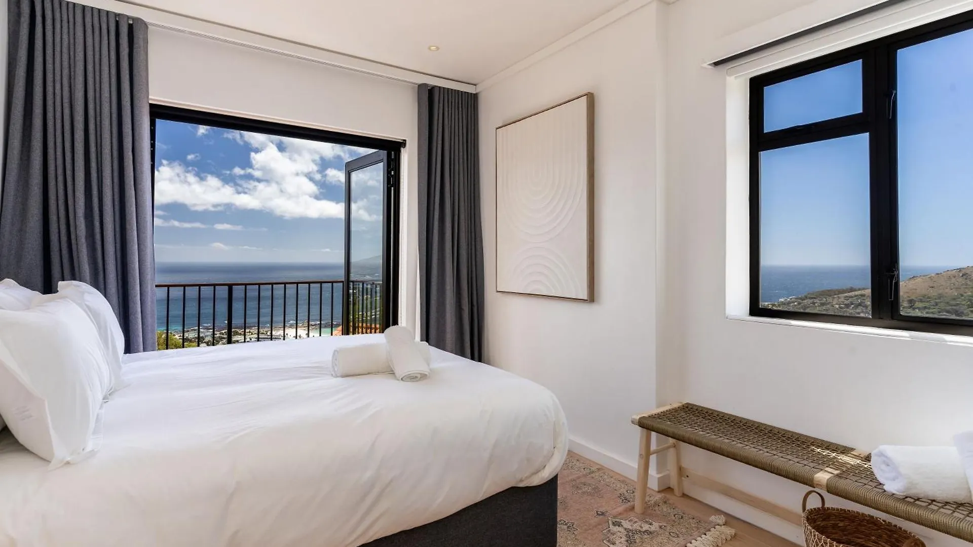 Camps Bay Nest - Townhouse With Ocean Views Villa Cape Town